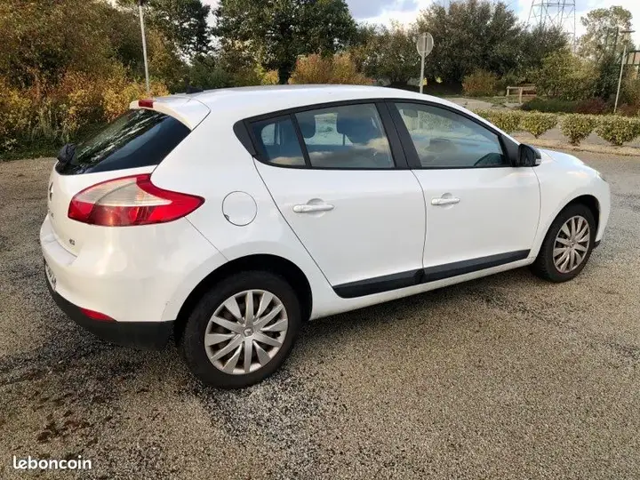 Renault Megane 2013 photo 4