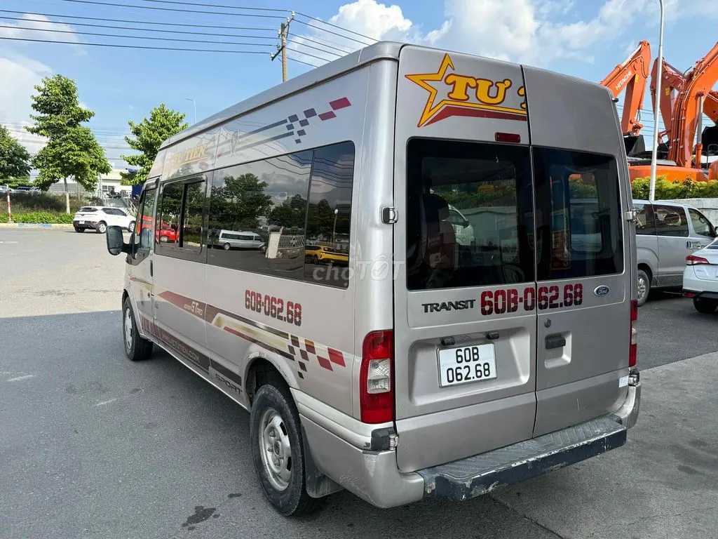 Ford Transit 2010 photo 2