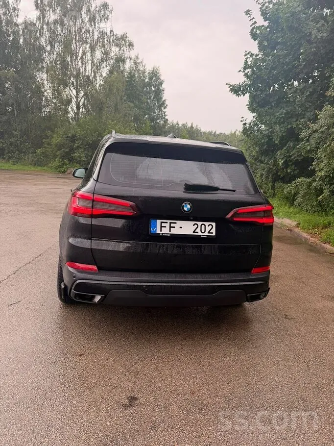 BMW X5 2021 photo 2