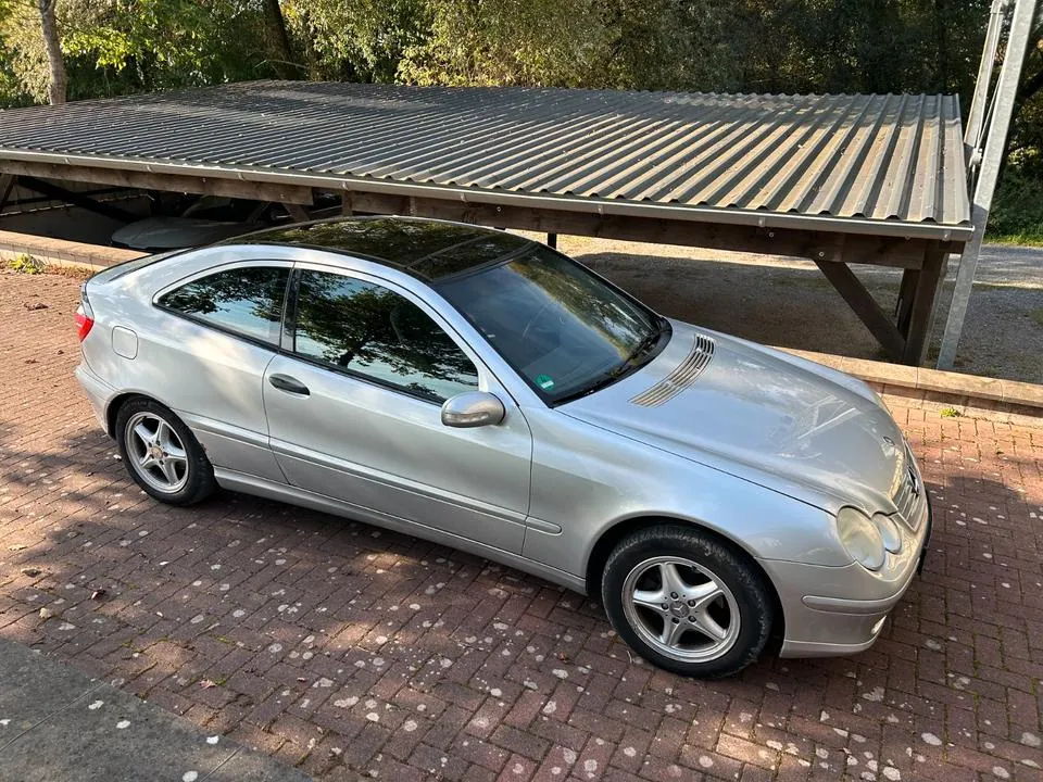 Mercedes-Benz Cl203