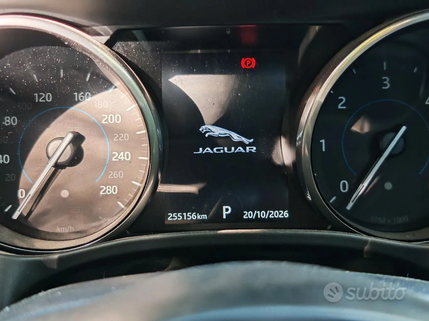 Jaguar F-Pace 2016 photo 4