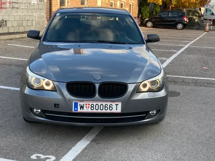 BMW 5 Series 2009 photo 3