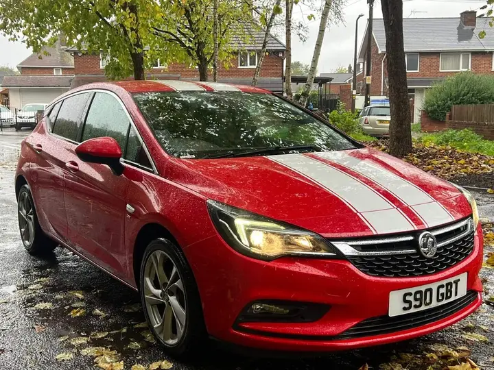 Vauxhall Astra 2019 photo 2
