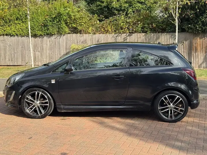 Vauxhall Corsa 2012 photo 4
