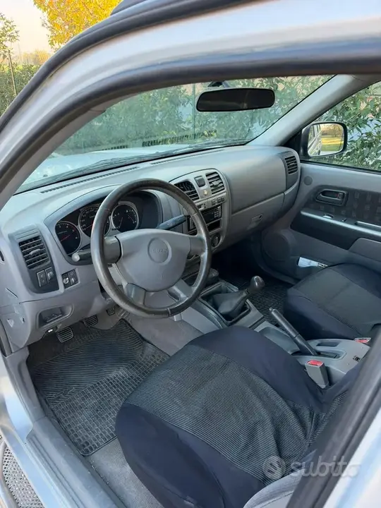 Isuzu D-Max 2005 photo 5