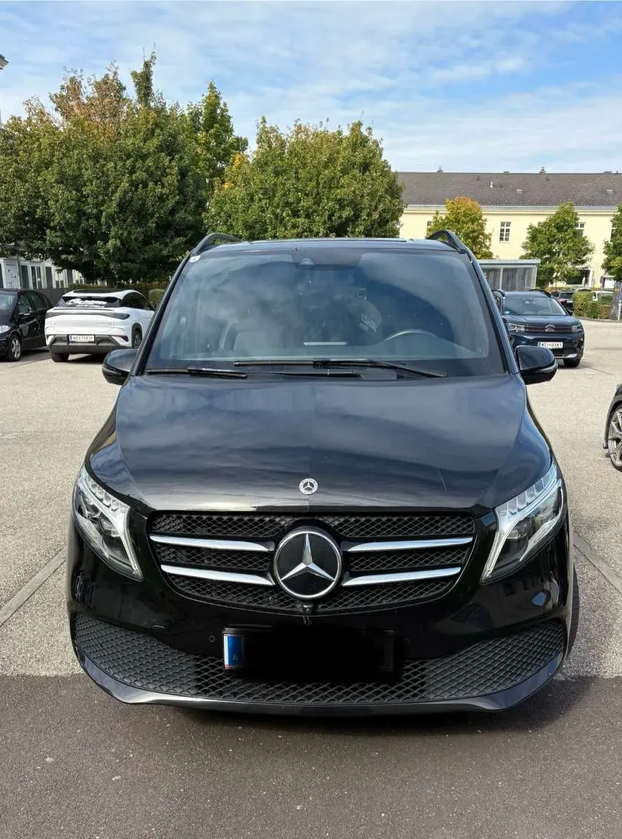 Mercedes-Benz V-Class 2021 photo 2