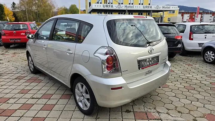 Toyota Corolla Verso 2006 photo 3