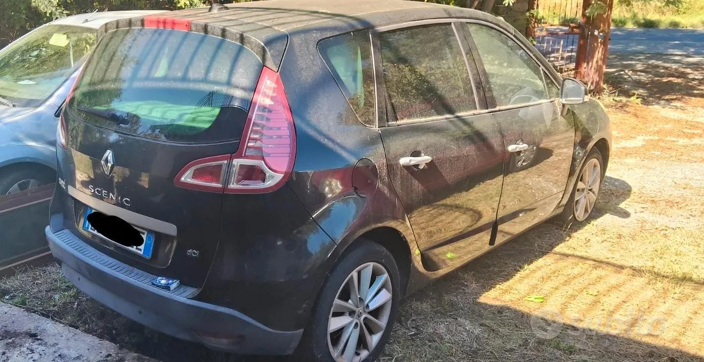 Renault Scenic 2013 photo 2