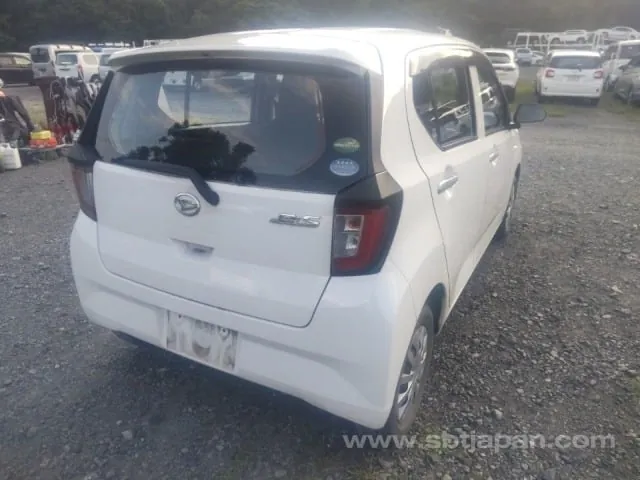 Daihatsu Mira 2017 photo 4