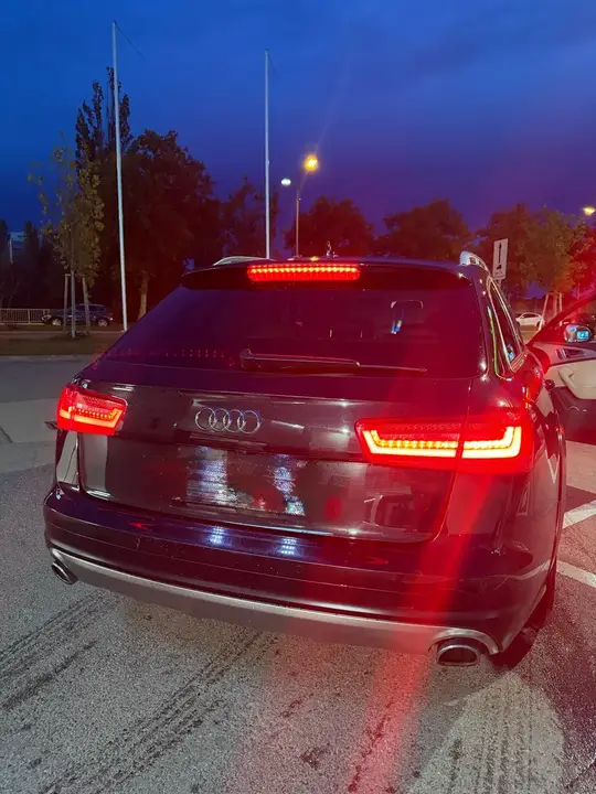 Audi A6 Allroad 2012 photo 2