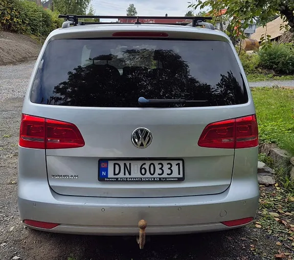 Volkswagen Touran 2011 photo 3