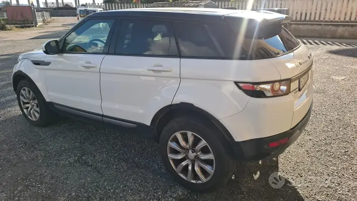 Land Rover Range Rover Evoque 2015 photo 3