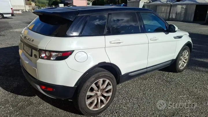 Land Rover Range Rover Evoque 2015 photo 4