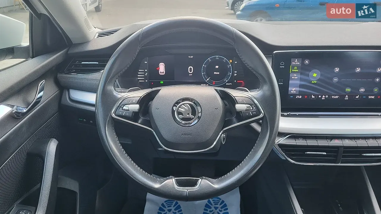 Skoda Octavia 2022 photo 2