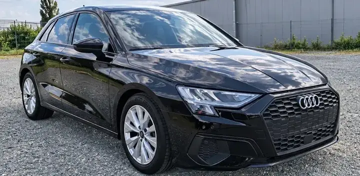 Audi A3 2022 photo 2