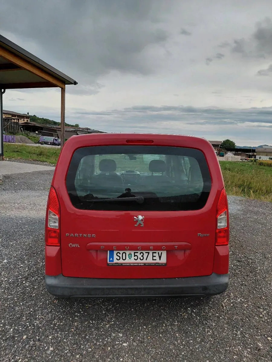 Peugeot Partner 2010 photo 3