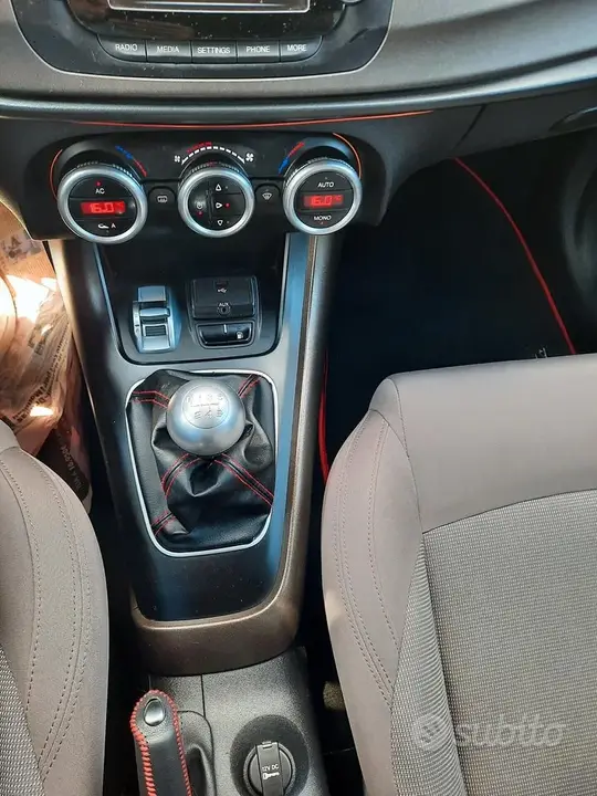 Alfa Romeo Giulietta 2014 photo 5