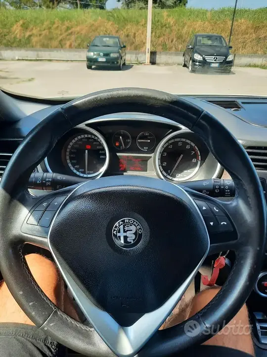 Alfa Romeo Giulietta 2014 photo 4