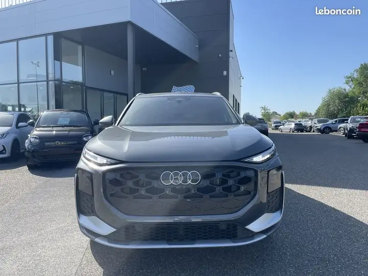 Audi Q3 2025 photo 5