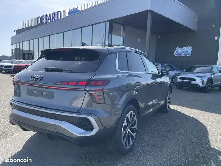 Audi Q3 2025 photo 2