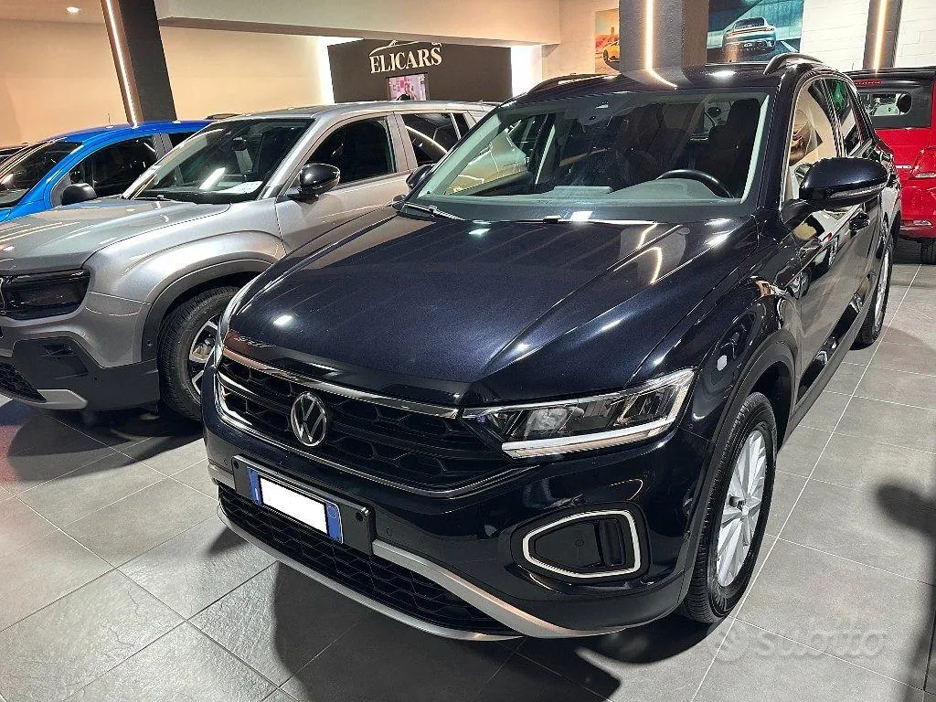 Volkswagen T-Roc 2024 photo 2