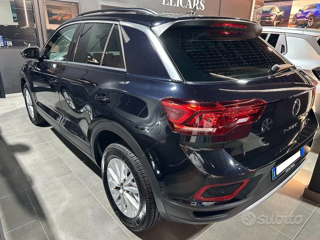 Volkswagen T-Roc 2024 photo 3