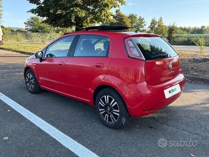 Fiat Punto 2012 photo 3