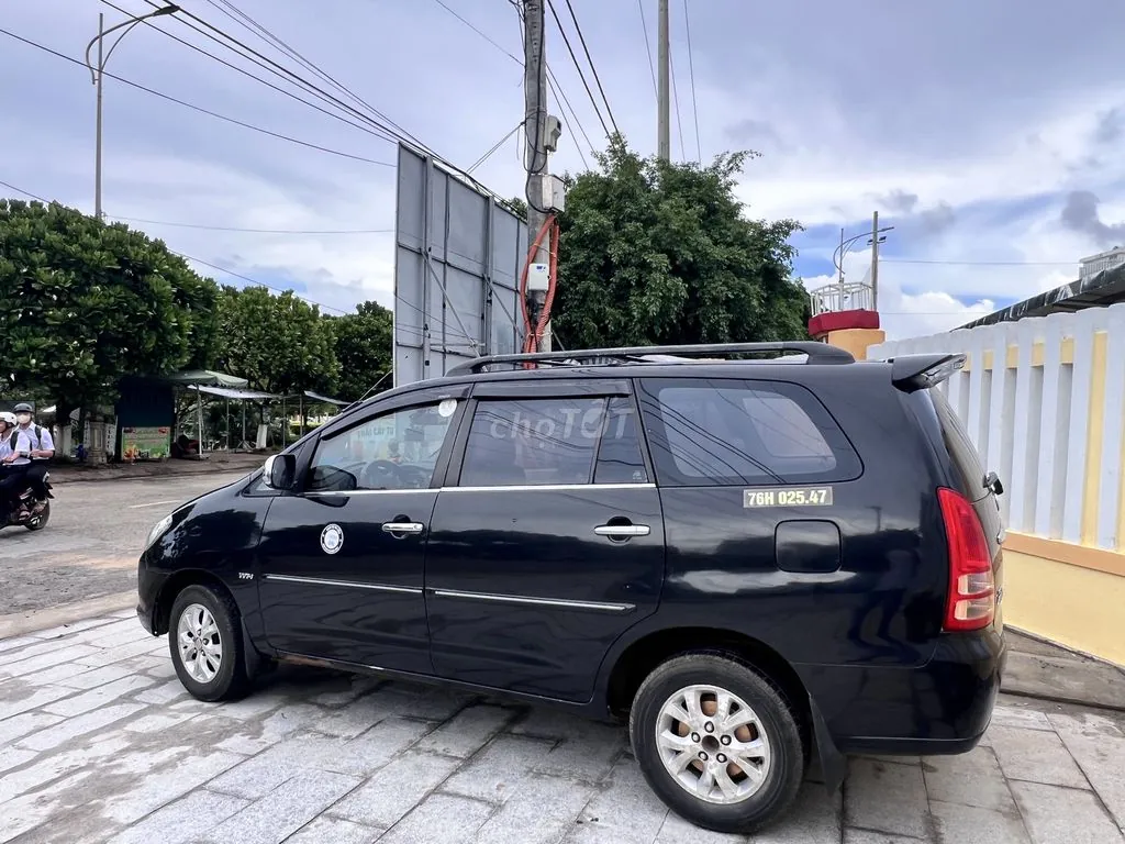 Toyota Innova 2006 photo 2