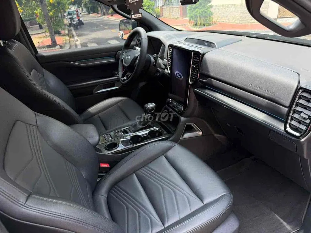 Ford Everest 2023 photo 4