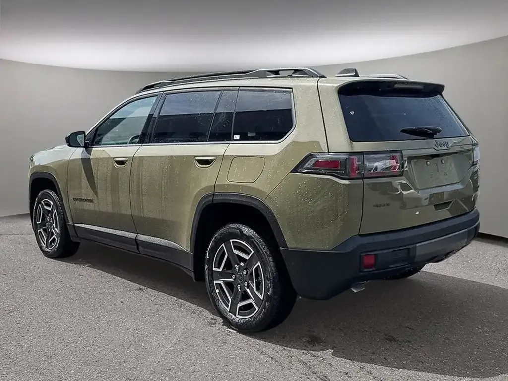 Jeep Cherokee 2026 photo 4