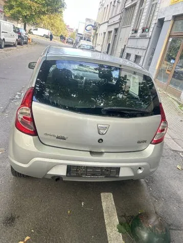 Dacia Sandero 2009 photo 2