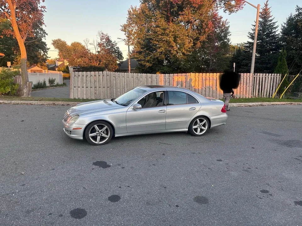 Mercedes-Benz E-Class 1989 photo 2