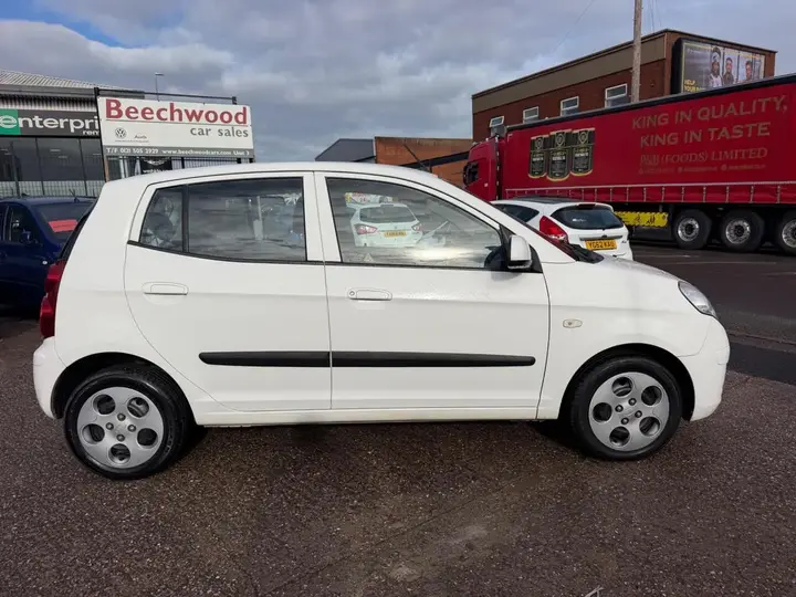 Kia Picanto 2011 photo 3