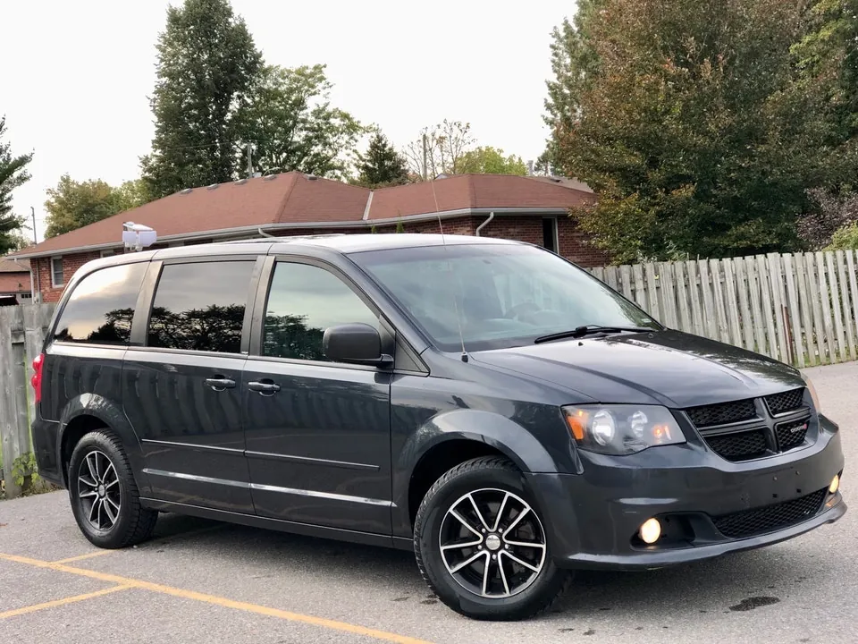 Dodge Grand Caravan 2014 photo 2
