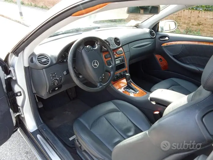 Mercedes-Benz Clk 320 2003 photo 3