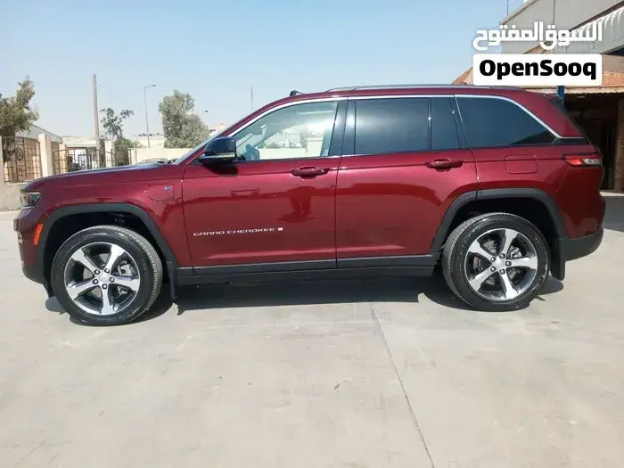 Jeep Grand Cherokee 2023 photo 3