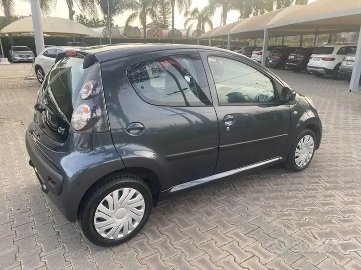 Peugeot 107 2008 photo 4