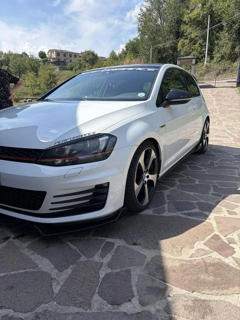 Volkswagen Golf 2015 photo 2