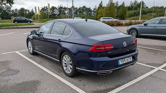 Volkswagen Passat 2018 photo 4