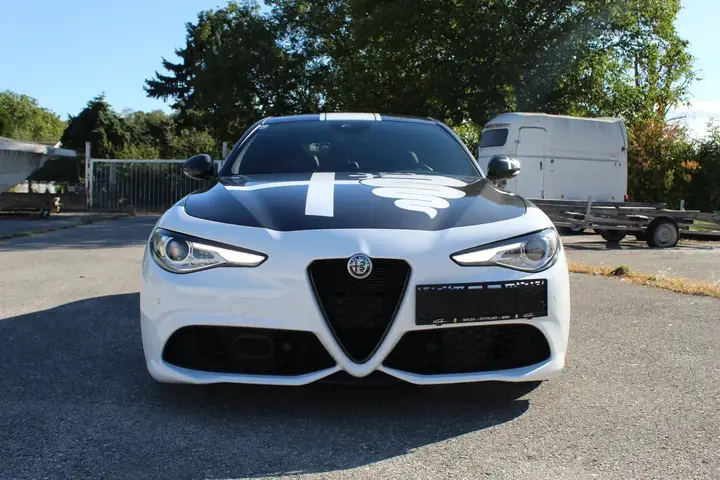 Alfa Romeo Giulia 2020 photo 2