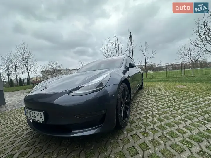 Tesla Model 3 2022 photo 2
