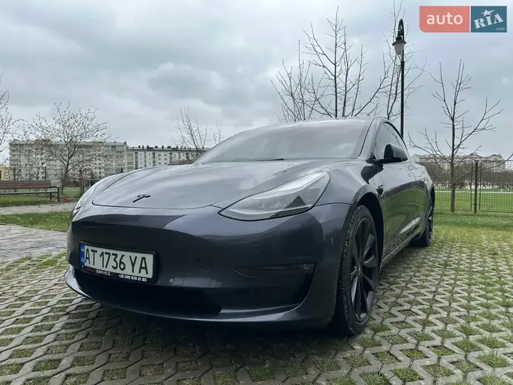 Tesla Model 3 2022 photo 3