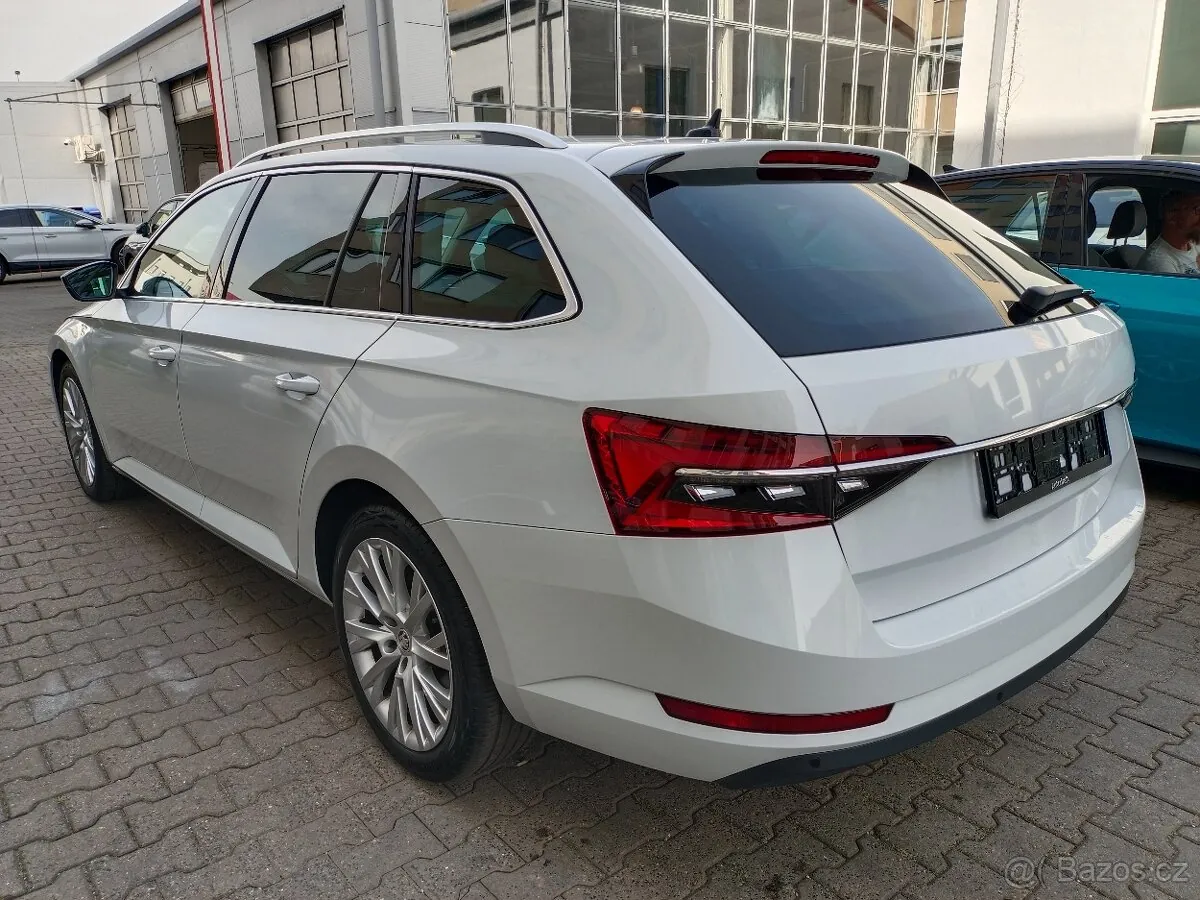 Skoda Superb 2024 photo 3