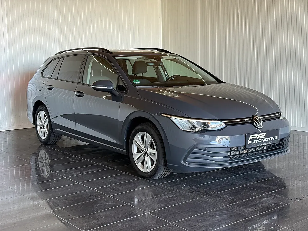 Volkswagen Golf 2024 photo 2