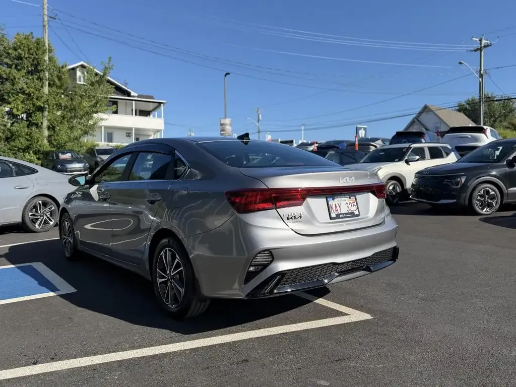 Kia Forte 2023 photo 5