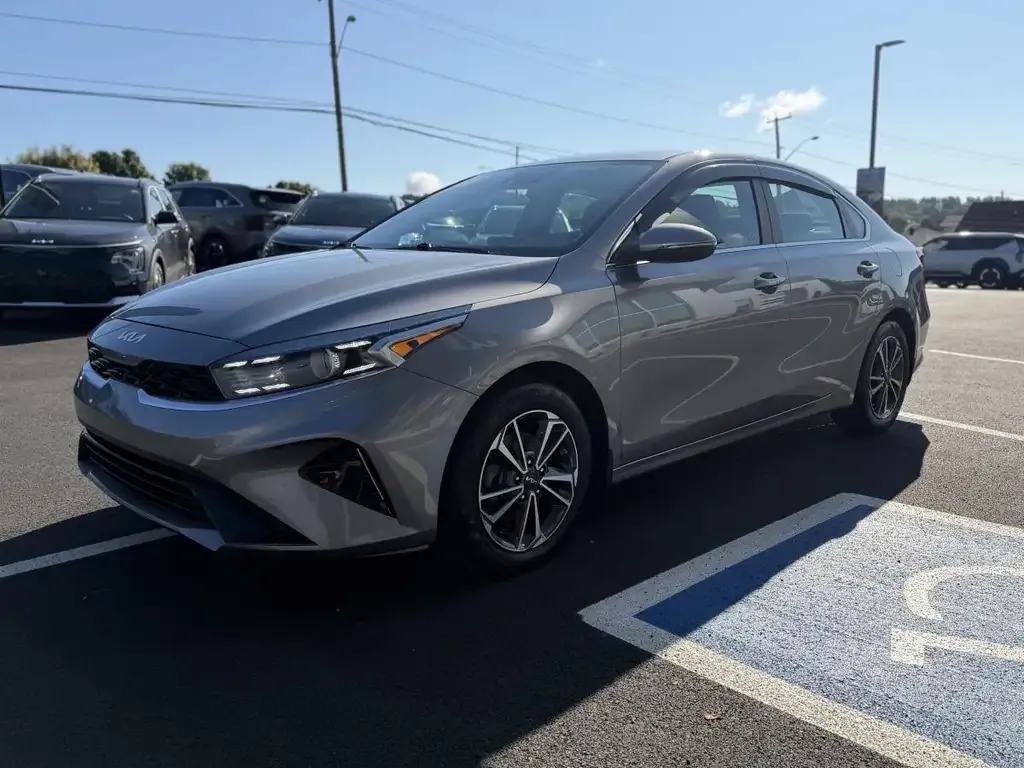 Kia Forte 2023 photo 3