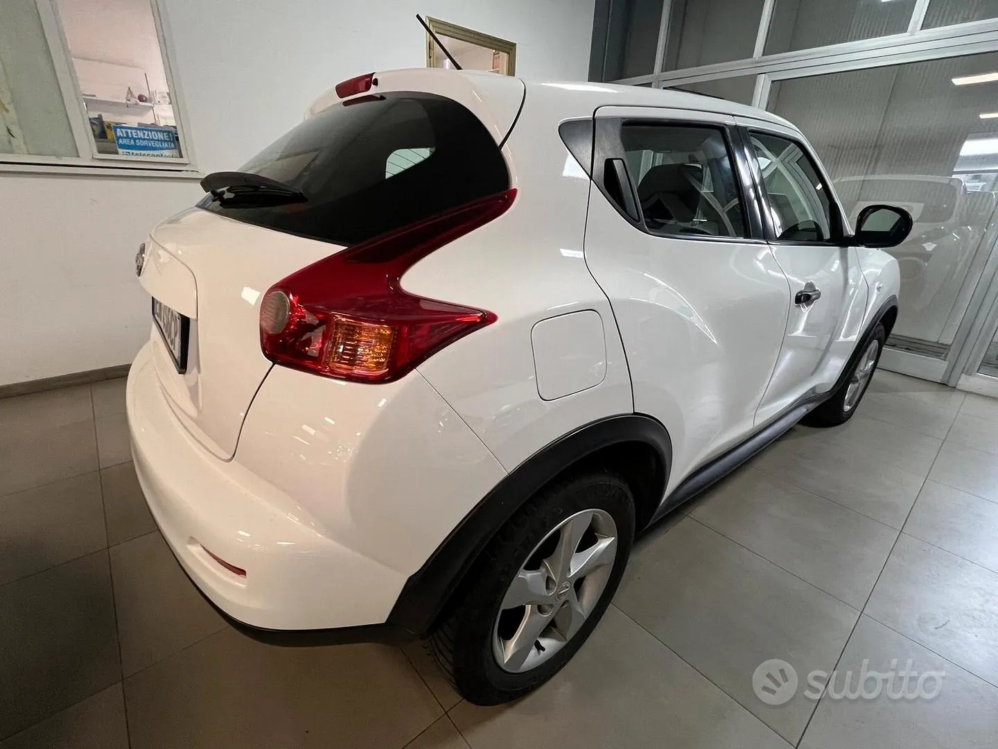 Nissan Juke 2012 photo 4
