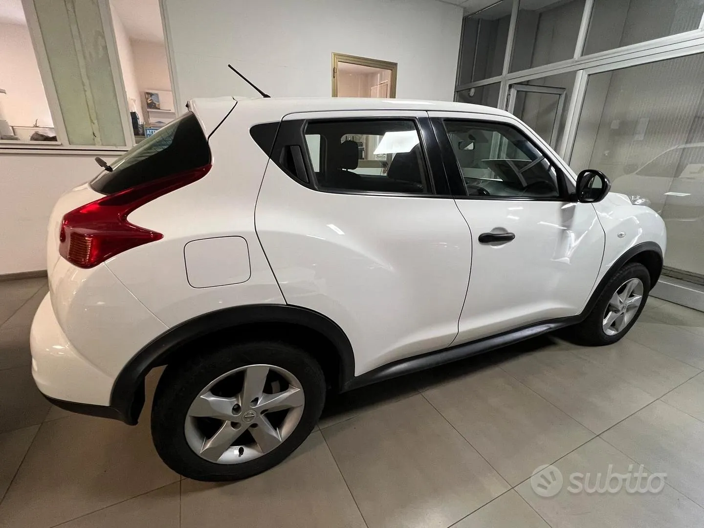 Nissan Juke 2012 photo 3