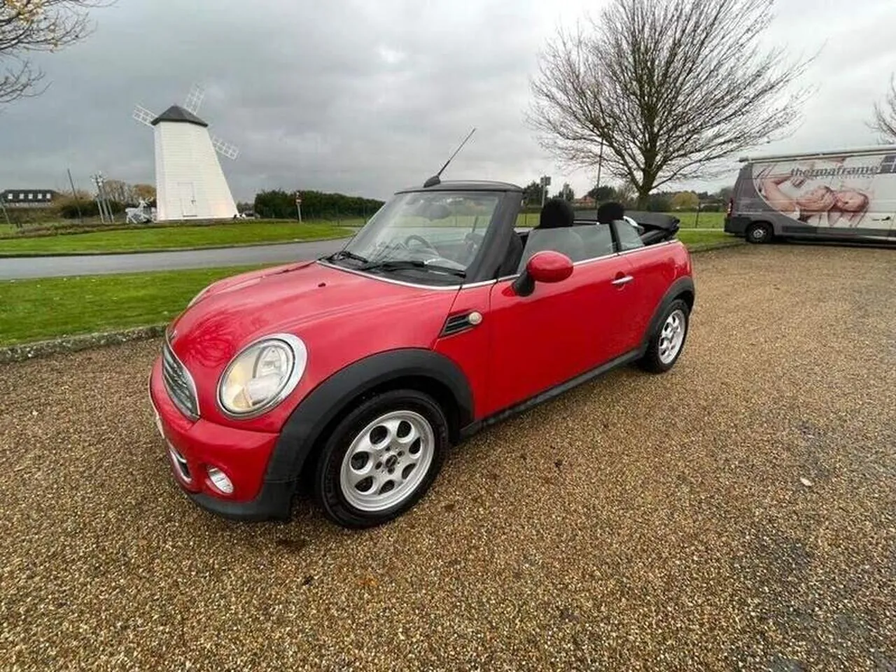 Mini Convertible 2014 photo 2