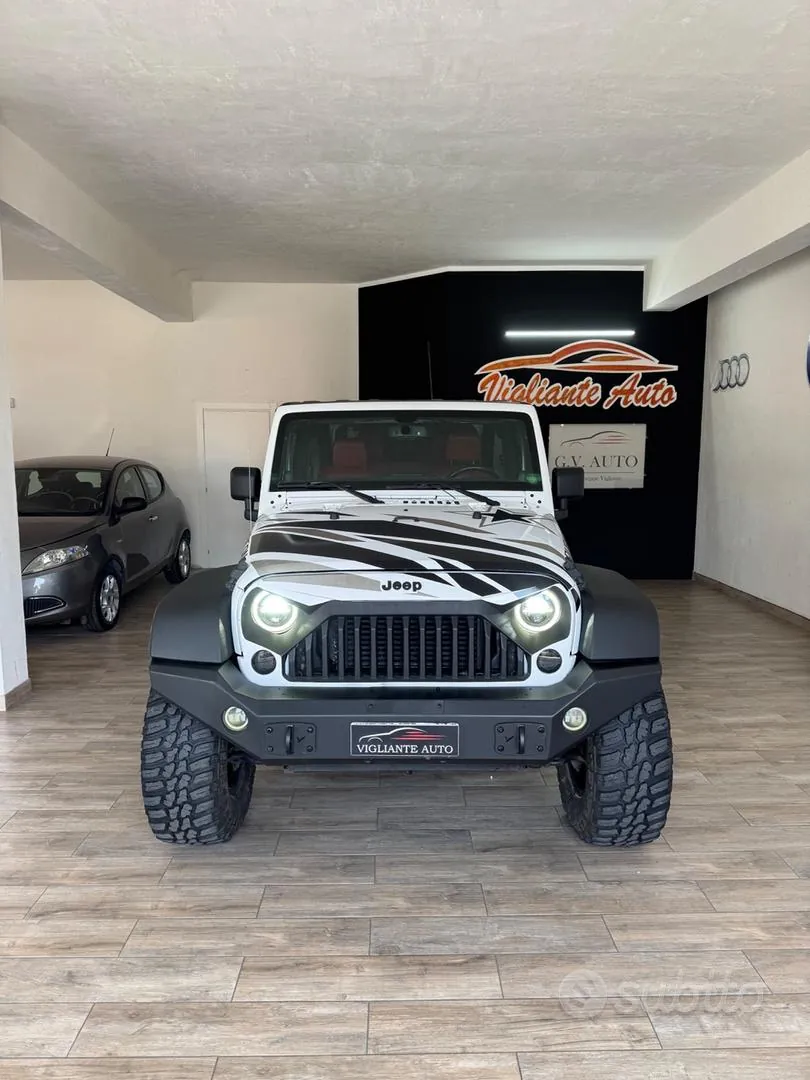 Jeep Wrangler 2012 photo 2